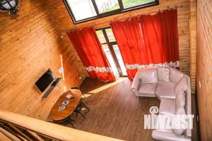 Дом 250м², 2-этажный, посуточно,