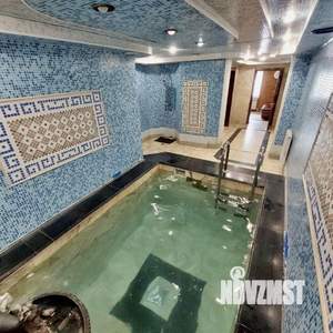 Дом 350м², 2-этажный, посуточно,