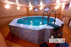 Дом 350м², 3-этажный, посуточно,