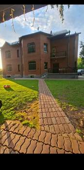 Дом 556м², 3-этажный, на длительный срок,