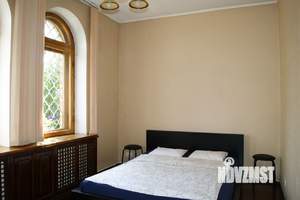Дом 350м², 2-этажный, посуточно,