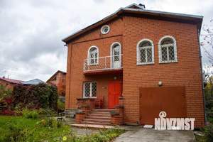 Коттедж 277м², 2-этажный, на длительный срок,