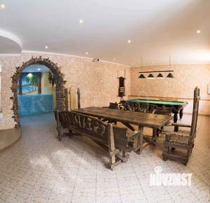 Дом 600м², 3-этажный, посуточно,