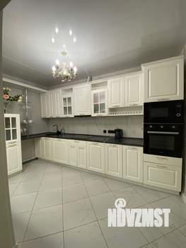 Дом 950м², 2-этажный, посуточно,