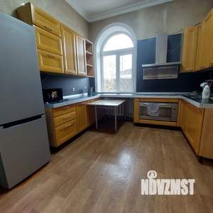 Дом 350м², 2-этажный, посуточно,