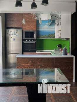 Дом 200м², 3-этажный, посуточно,