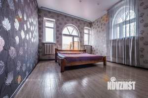 Дом 560м², 2-этажный, посуточно,