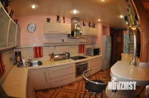 Дом 1000м², 2-этажный, посуточно,