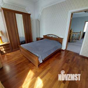 Дом 350м², 2-этажный, посуточно,