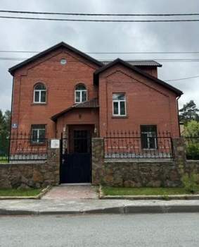 Дом 357м², 3-этажный, на длительный срок,