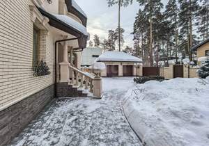 Дом 268м², 3-этажный, участок 10 сот.