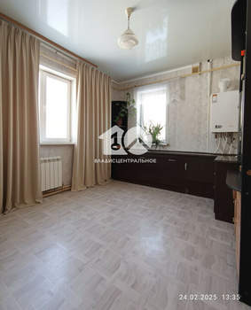 Дом 233м², 4-этажный, участок 6 сот.