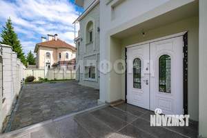 Коттедж 611м², 3-этажный, участок 8 сот.