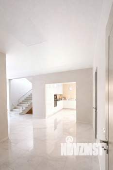 Дом 420м², 2-этажный, участок 15 сот.