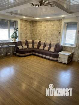 Дом 240м², 3-этажный, участок 6 сот.