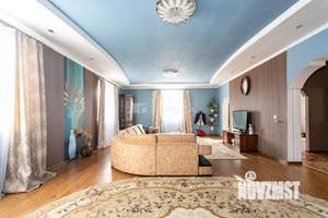 Дом 280м², 2-этажный, участок 9 сот.