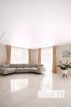 Дом 420м², 2-этажный, участок 15 сот.