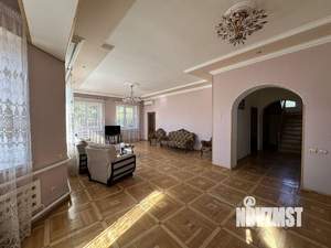 Дом 300м², 2-этажный, участок 10 сот.