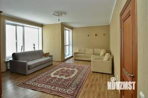 Таунхаус 180м², 3-этажный, участок 1 сот.