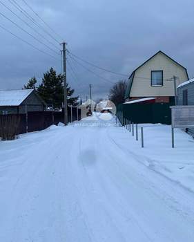 Дом 30м², 2-этажный, участок 4 сот.