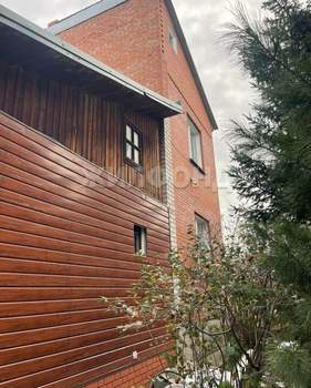 Дом 92м², 2-этажный, участок 9 сот.