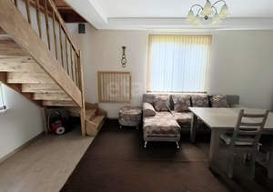 Дом 83м², 2-этажный, участок 6 сот.