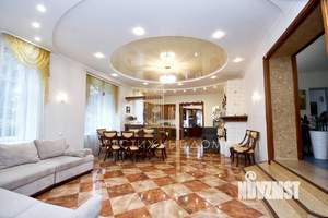 Коттедж 550м², 3-этажный, участок 13 сот.