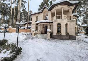 Дом 268м², 3-этажный, участок 10 сот.