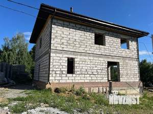 Дом 214м², 3-этажный, участок 8 сот.