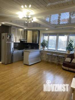 Дом 240м², 3-этажный, участок 6 сот.