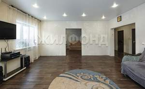 Дом 204м², 2-этажный, участок 7 сот.