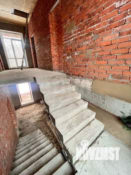 Дом 180м², 2-этажный, участок 5 сот.