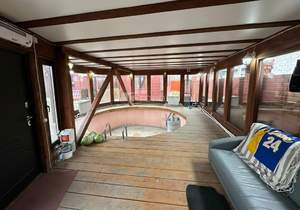 Дом 446м², 3-этажный, участок 6 сот.