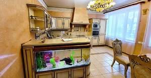 Дом 400м², 2-этажный, участок 13 сот.