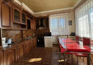 Дом 300м², 2-этажный, участок 10 сот.