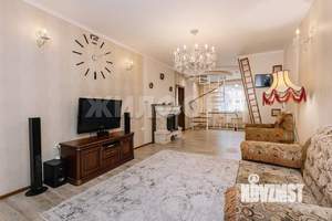 Коттедж 329м², 3-этажный, участок 5 сот.