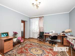 Дом 640м², 3-этажный, участок 8 сот.