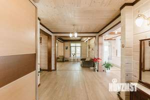 Дом 380м², 2-этажный, участок 12 сот.