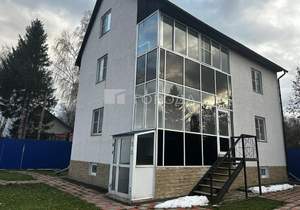 Дом 208м², 3-этажный, участок 7 сот.