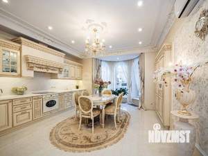 Дом 268м², 2-этажный, участок 10 сот.