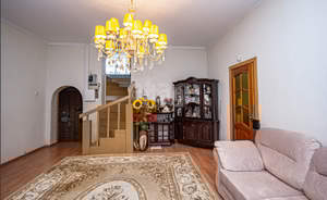 Дом 387м², 3-этажный, участок 6 сот.