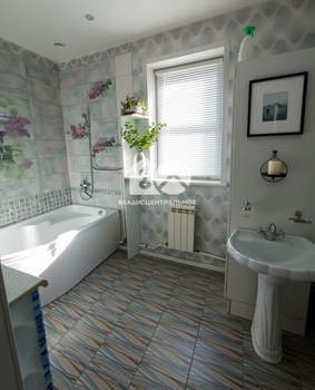 Дом 233м², 4-этажный, участок 6 сот.