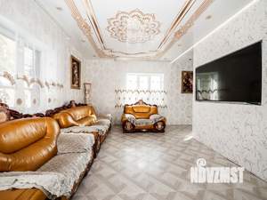 Дом 224м², 3-этажный, участок 3 сот.