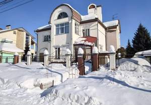 Дом 428м², 3-этажный, участок 13 сот.