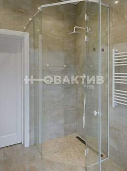 Дом 400м², 3-этажный, участок 10 сот.