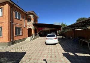 Дом 300м², 2-этажный, участок 10 сот.