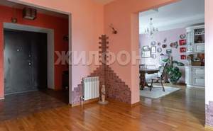Дом 339м², 2-этажный, участок 10 сот.