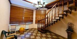 Дом 400м², 2-этажный, участок 13 сот.