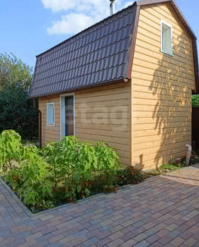 Дом 60м², 2-этажный, участок 6 сот.