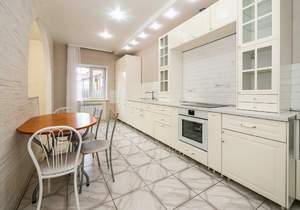 Дом 210м², 3-этажный, участок 3 сот.